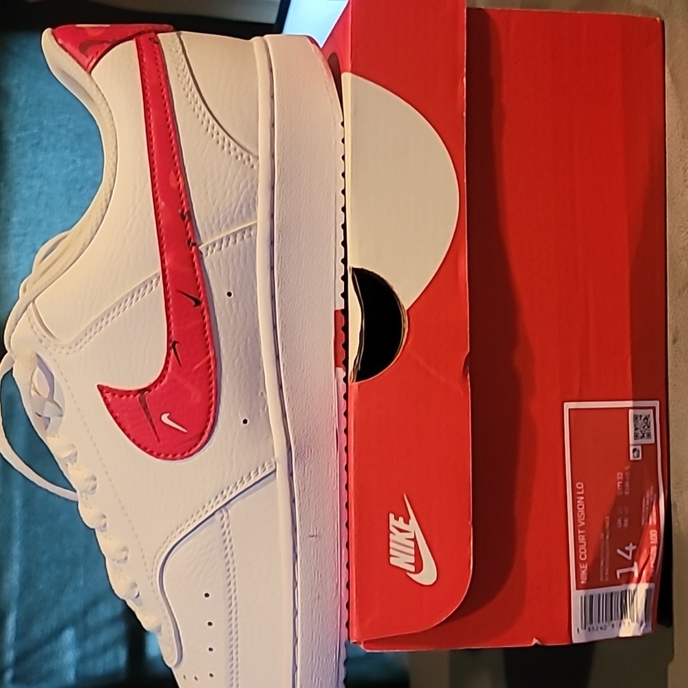 NEW Men’s Nike Court Vision Low size 14